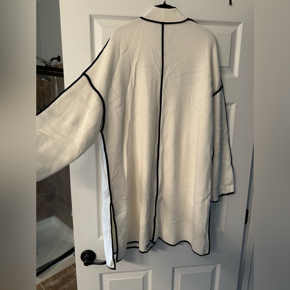 NIEMAN MARCUS Large White Ivory Cardigan Jacket Black Piping Vintage - Picture 9 of 11